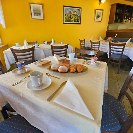 Bed And Breakfast Julia Seget  ภายนอก รูปภาพ