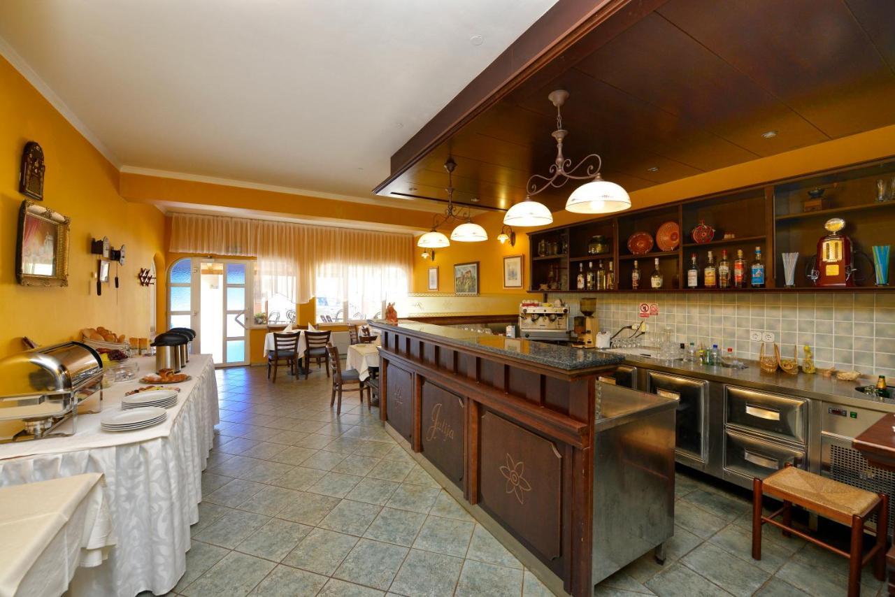 Bed And Breakfast Julia Seget  ภายนอก รูปภาพ