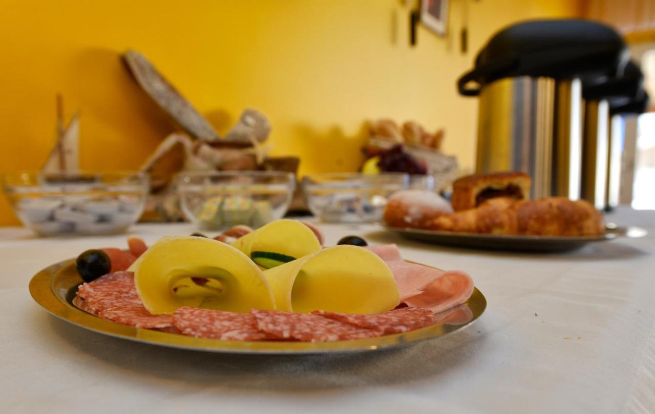 Bed And Breakfast Julia Seget  ภายนอก รูปภาพ
