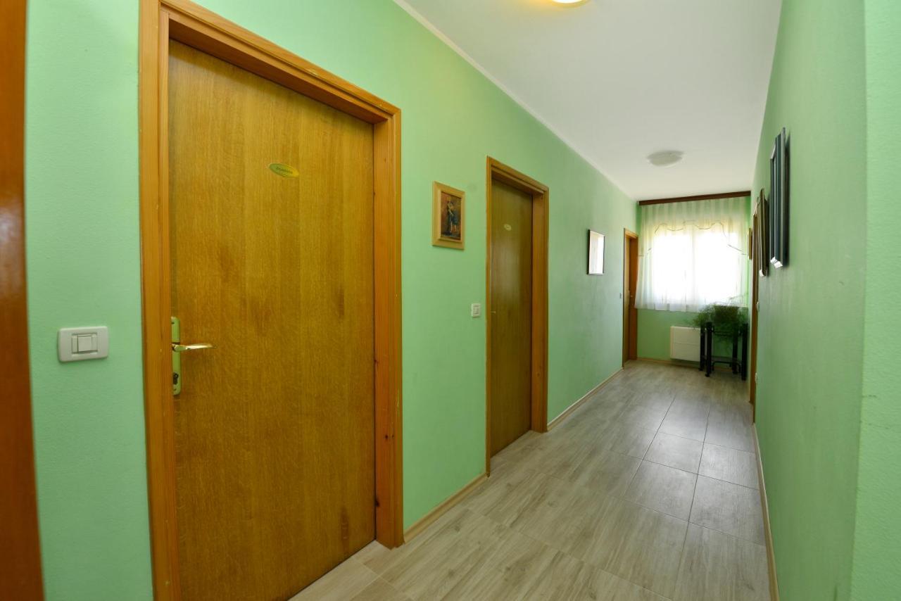 Bed And Breakfast Julia Seget  ภายนอก รูปภาพ
