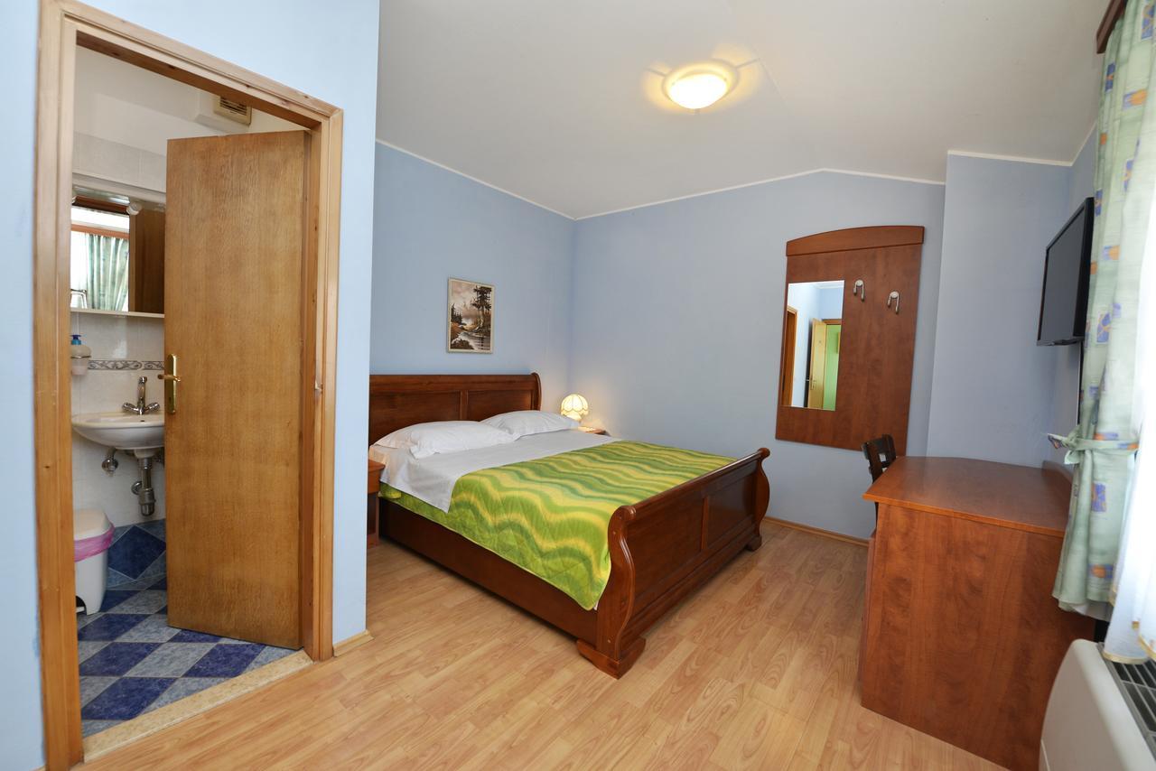 Bed And Breakfast Julia Seget  ภายนอก รูปภาพ
